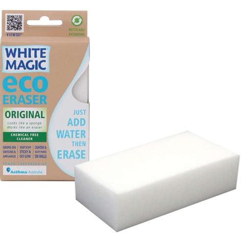 White magic eraser cleaning sponges